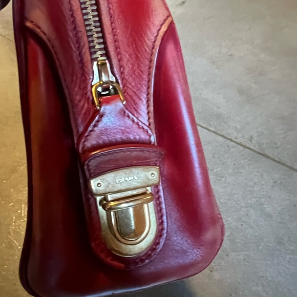 Red Prada Pochette Vitello Vintage - Picture 4 of 4